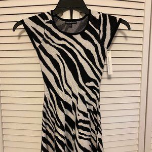 My Michelle Girls Black & White Zebra Print Short Sleeve Sweater Dress - S